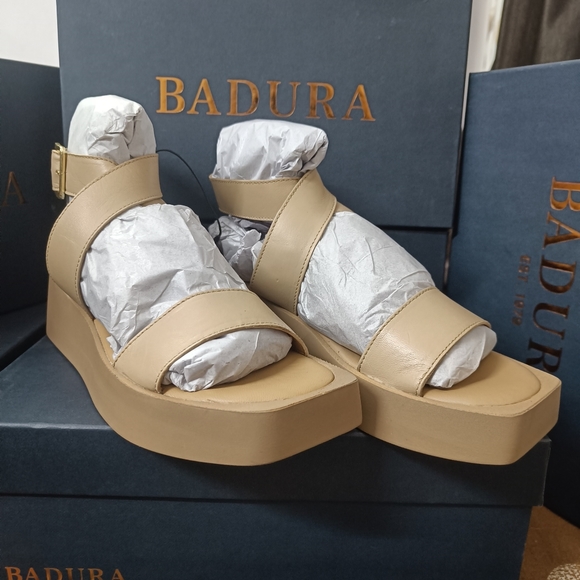 Square Toe Sandal - Picture 2 of 7